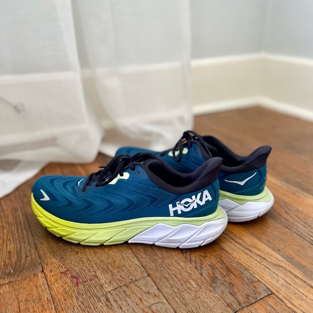 Men’s Hoka Arahi 6 Size 9